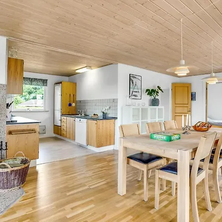Feriehus 4 Bedroom Gorgeous In Hejls