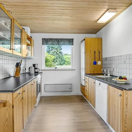 4 Bedroom Gorgeous In Feriehus Hejls