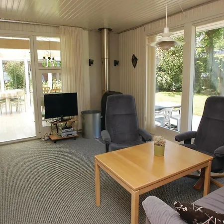 4 Bedroom Gorgeous In * Hejls